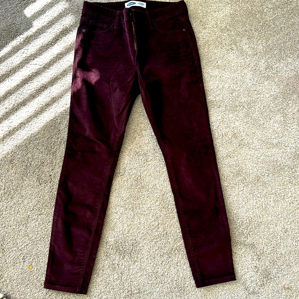Old Navy Super Skinny Maroon Corduroys - size 6